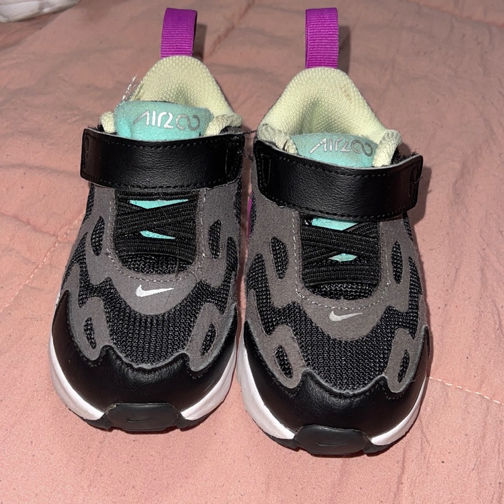 Nike toddler shoes